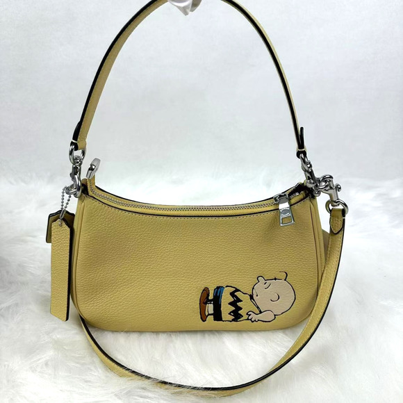 Coach X Peanuts Teri Shoulder Bag With Charlie Brown In Leather/Hay CBJ83 NWT - Picture 3 of 12